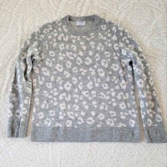 Women's Old Navy Crewneck Sweater - Picture 1 of 4